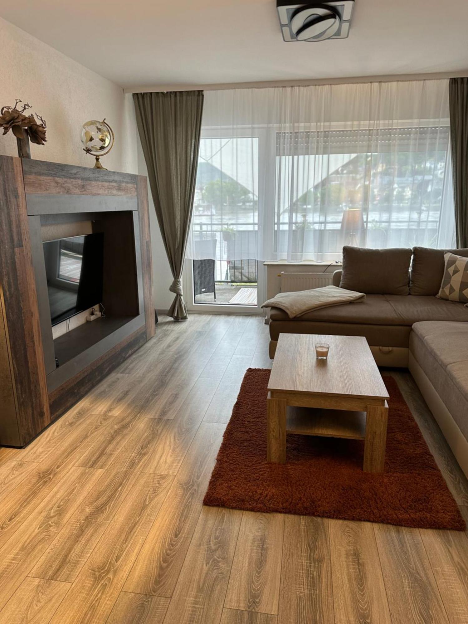 Rheinblick Appartements レマーゲン エクステリア 写真